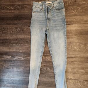 NWOT Levi's Premium Mile High Super Skinny Jeans - Light Wash 27x30